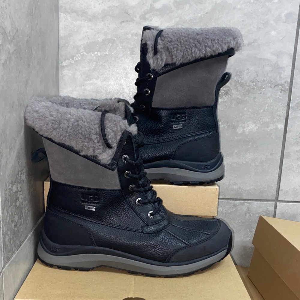 UGG ADIRONDACK